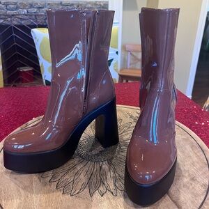 GB Gianni Bianni milk chocolate brown patent leather platform ankle boots 8